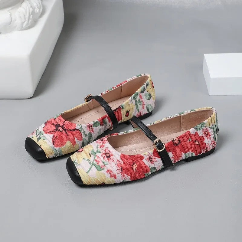 Giverny Pleated Mary Janes