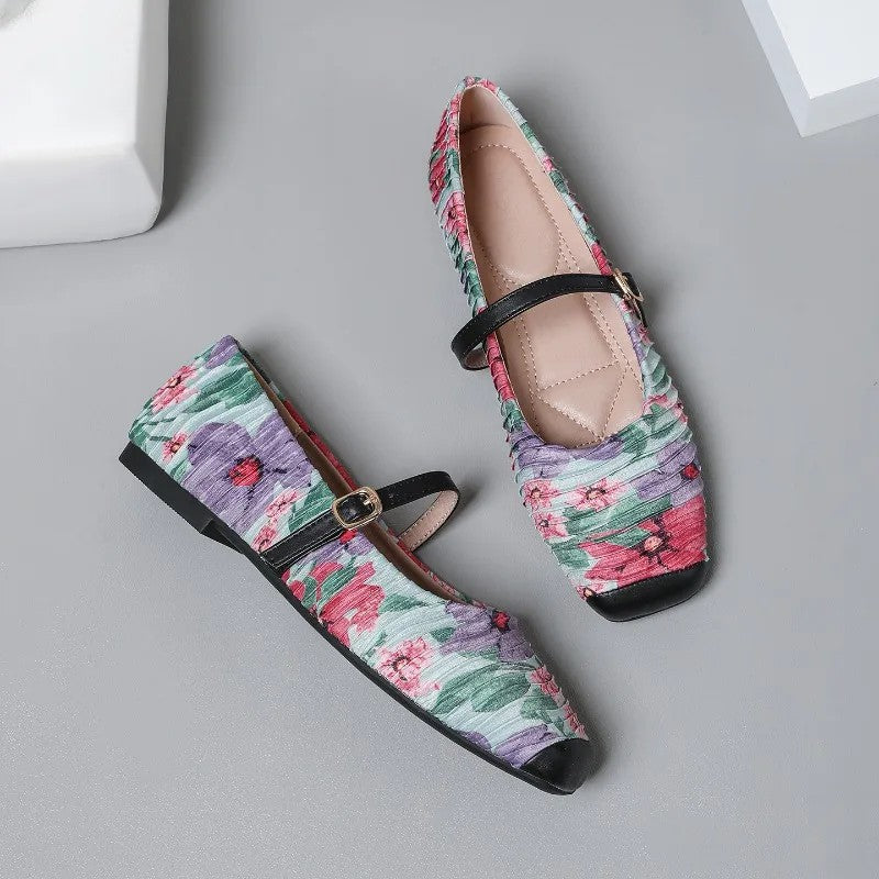 Giverny Pleated Mary Janes